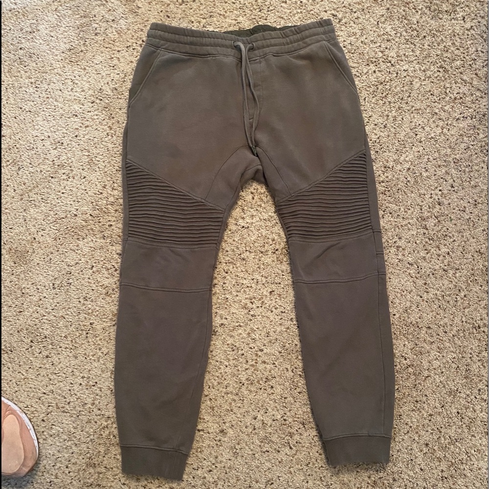 Men’s Olive green joggers
